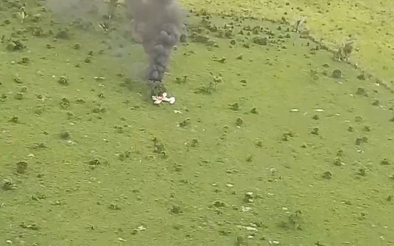 A aeronave fez um pouso forçado no Mato Grosso e foi incendiada - FAB/Divulgação