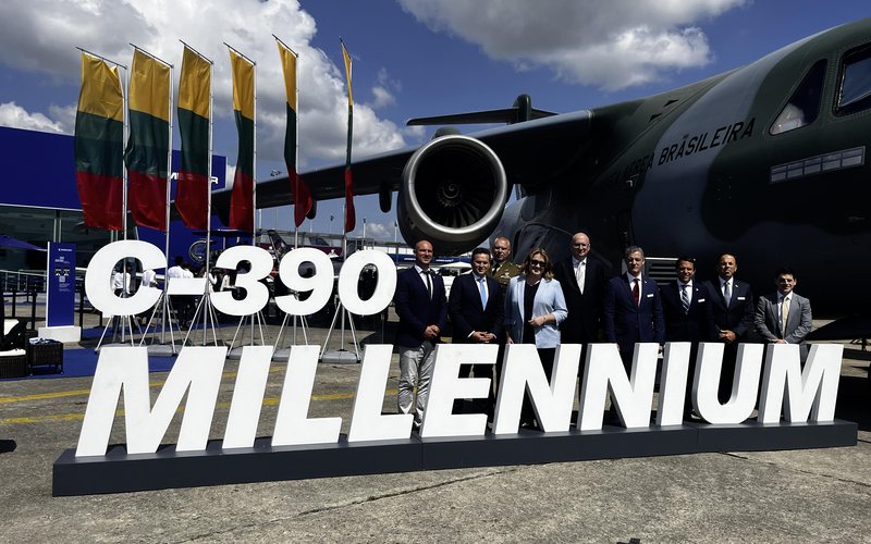 Ministério da Defesa lituano escolhe o C-390 Millennium durante o Paris Air Show 2025 - Embraer