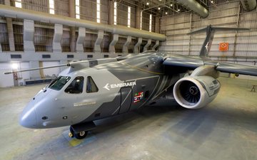 KC-390