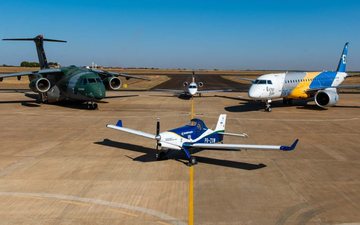 Com destaque para a Aviação Executiva e aumento no ritmo da Aviação Comercial, Embraer entregou 61 aeronaves entre abril e junho - Divulgação