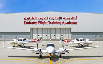 Com a chegada dos Diamond DA42-VI frota de treinamento da Emirates passa a contar com 30 aviões - Divulgação