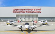 Com a chegada dos Diamond DA42-VI frota de treinamento da Emirates passa a contar com 30 aviões - Divulgação