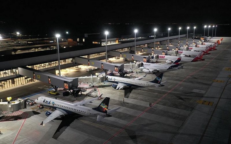 Comunicado do Mpor disse que o valor médio das passagens aéreas nacionais caiu 14,7% em setembro deste ano - Floripa Airport