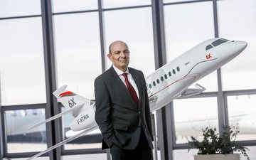 Éric Trappier ocupa atualmente o cargo de CEO da Dassault Aviation, responsável pelos caças Rafale e jatos da família Falcon - Dassault