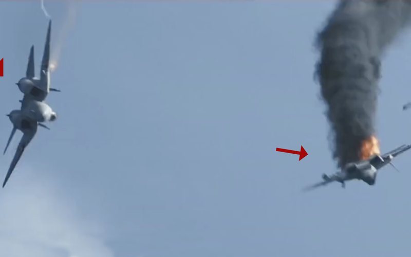 F-14 Tomcat (esquerda) enfrenta e abate um Su-57 em teaser do filme - Reprodução