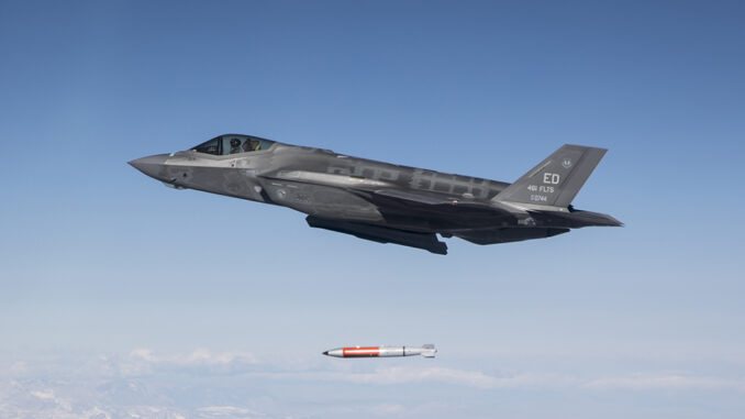 Força Aérea dos EUA já testou o emprego de bombas com capacidade nuclear no furtivo F-35A - USAF