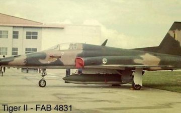 Segundo F-5 da missão retornou a base de Canoas após o desaparecido do seu Ala - FAB