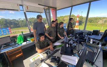 Força Aérea mobilizou estrutura e militares para coordenação do fluxo de tráfego aéreo durante o Festival de Parintins - Divulgação