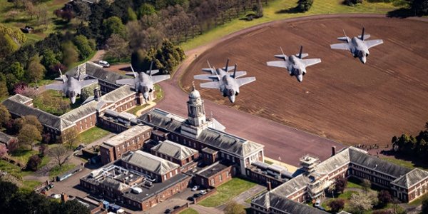 Evento está sendo considerado o maior cerimonial militar em 70 anos - RAF