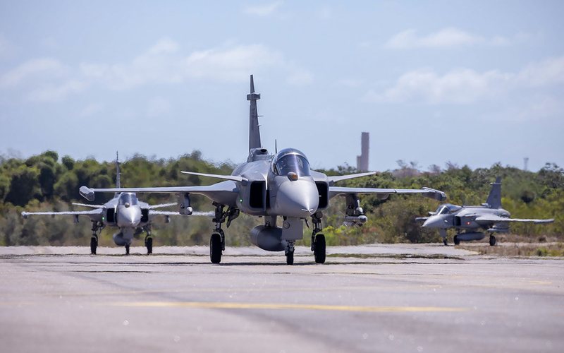 Imagem FAB realiza primeiro tiro real do canhão do Gripen
