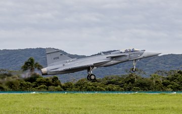 O evento ocorre no mesmo dia da inauguração da linha de montagem do F-39 no Brasil - SAAB - Divulgação