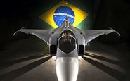 FAB afirma que Gripen biplace não será mais produzido no Brasil