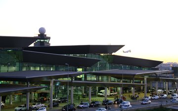Sete milhões de passageiros passaram pelo maior aeroporto internacional do Brasil no primeiro bimestre de 2024 - Luís Neves