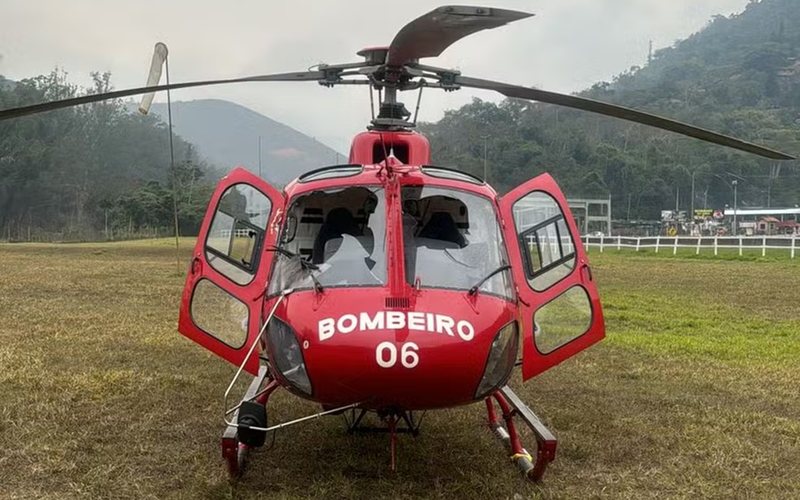 Segundo os Bombeiros, a aeronave teve 'danos parciais' - Reprodução/Redes Sociais