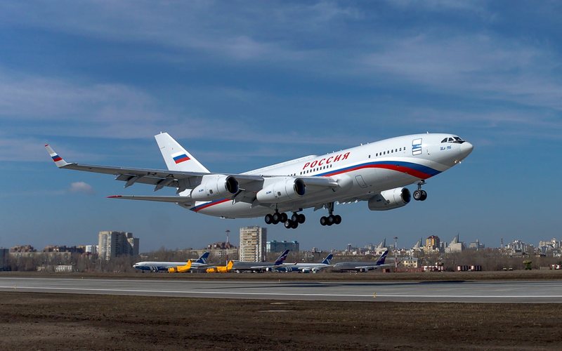 Il-96-300 é um dos modelos utilizado pelo presidente russo em viagens de longa duração - Divulgação