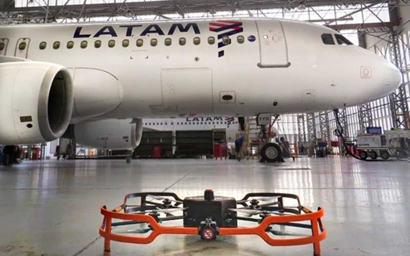 Nova tecnologia reduziu o tempo de inspeção de um avião de oito horas para 40 minutos - Latam Airlines/Divulgação