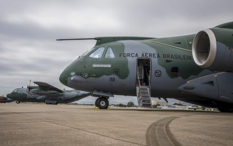 O KC-390 é o maior avião militar já produzido pela Embraer, sendo também o maior avião do hemisfério Sul - FAB