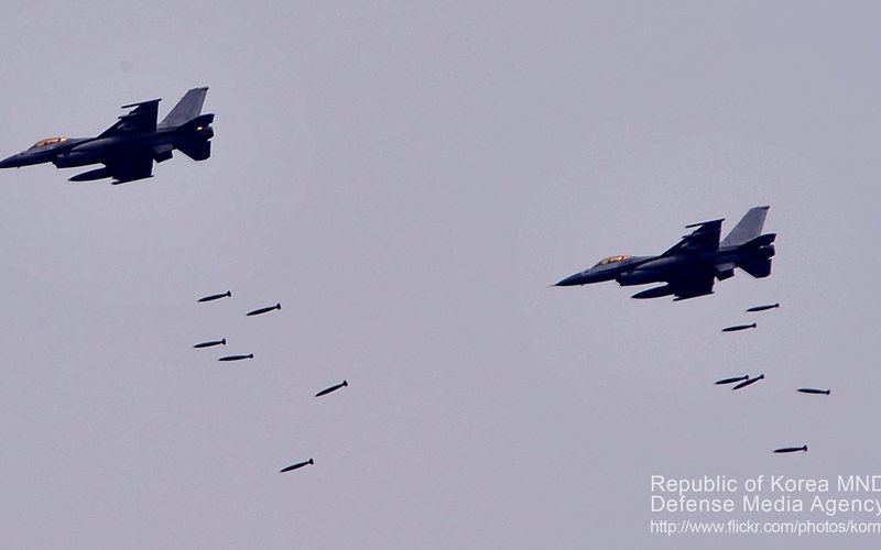 Erro de coordenadas durante exercício militar causou danos a casas e uma igreja - Republic of Korea Armed Forces/Flickr