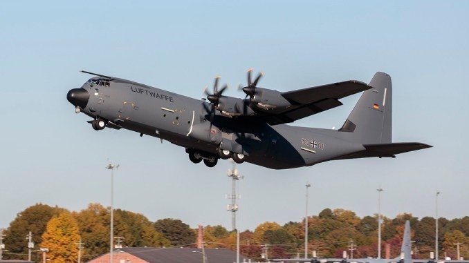C-130J tem muitas melhorias tecnológicas em relação a modelos mais antigos da aeronave - Lockheed Martin