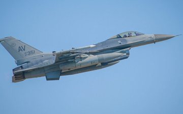 Caças F-16 compõe a maior parte da frota de aeronaves de combate dos Estados Unidos - Divulgação