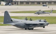 Atualmente, há sessenta aeronaves em operação pela USAF e quatro MC-130K em uso pela Coreia do Sul - Lockheed Martin