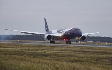 B748 LH
