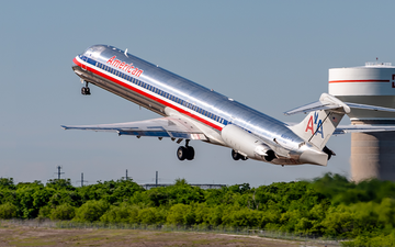 Imagem Último MD-80 da American é aposentado