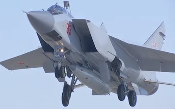 Imagem Rússia arma caças MiG-31 com mísseis que atingem 14.800 km/h