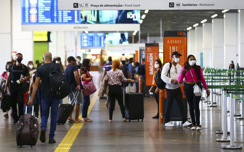 Doação faz parte de programa que visa elevar a proteção de passageiros e bagagens nos principais aeroportos - Agência Brasil/Marcelo Camargo