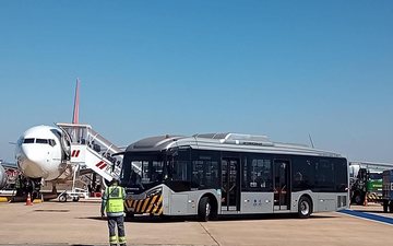 O veículo tem autonomia de 250 km, o que permite sua atuação durante o dia, sem a necessidade de recarga da bateria - CCR Aeroportos