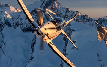 O PC-7 MKX apresenta um novo design de cockpit baseado no conjunto de aviônicos Garmin G3000 Prime - Pilatus