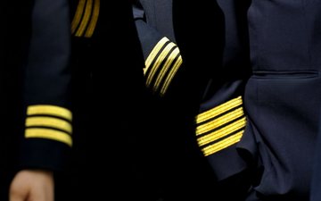 Salários médios acima de US$ 200 mil, alta demanda e programas de formação impulsionam carreira na aviação, apesar dos custos elevados de entrada - Divulgação