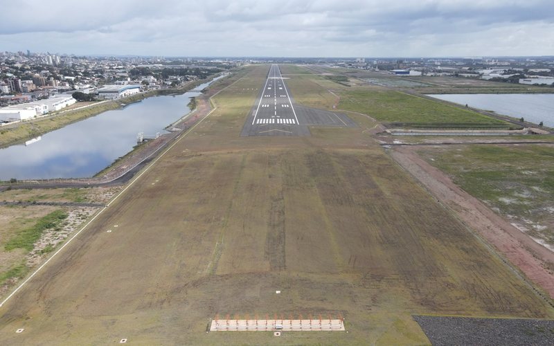 O aeroporto Salgado Filho receberá novamente pousos e decolagens em outubro - Divulgação