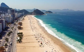 O show, na praia de Copacabana, deverá movimentar mais de um milhão de pessoas - RioTur/Rafael Catarcione