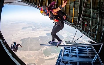 Letícia fez mais de 100 saltos durante treinamento na Argentina, antes de marco histórico - Red Bull Content Pool/Marcelo Maragni