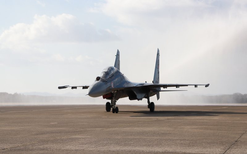 Caças de fabricação russa Su-30 MKI voarão junto com os "rivais" F-15J - JASDF