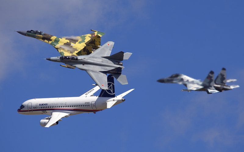Nova empresa terá sob sua gestão a divisão de aviões militares e civis da Rússia - UAC/Oleg Belyakov