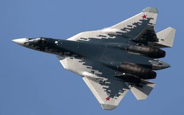 Os caças Su-57 de quinta geração ainda estão em fase inicial de incorporação à frota russa - TASS / Sergei Bobylev
