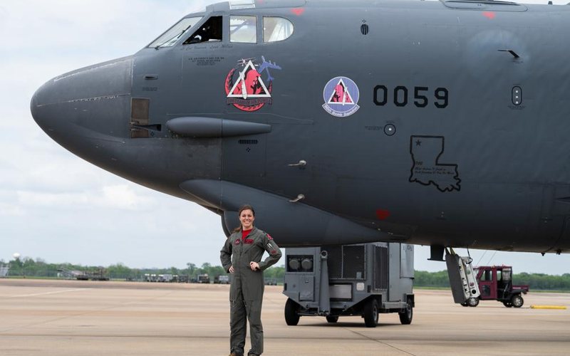 Vanessa Wilcox irá comandar importante esquadrão de bombardeiros dos EUA - USAF