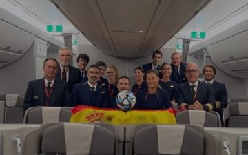 Delegação com 250 pessoas está sendo transportada por um Airbus A350 da companhia aérea - Iberia/Divulgação