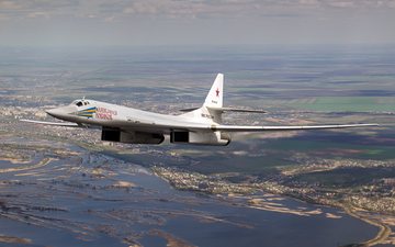 Os Tu-160 são as maiores aeronaves com asas de geometria variável - Divulgação