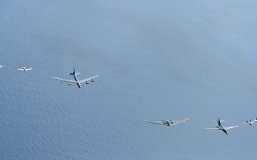 A Força Aérea dos EUA realizou uma formação aérea inédita como parte das homenagens do Memorial Day - USAF