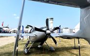 Mockup do Cassio 330 foi exposto em diversos eventos aéreos, como o EAA AirVenture, em Oshkosh