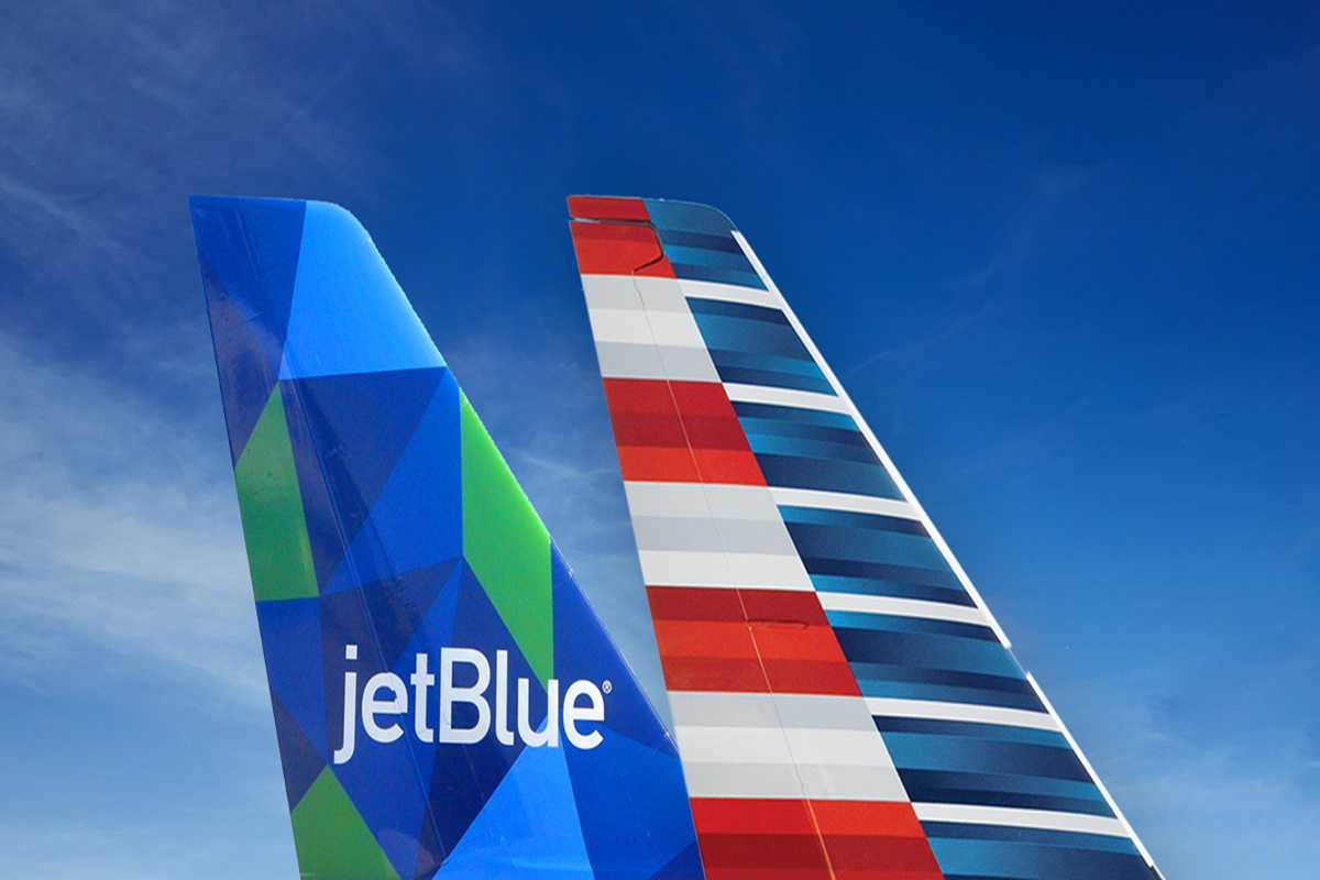 Logos da American Airlines e JetBlue
