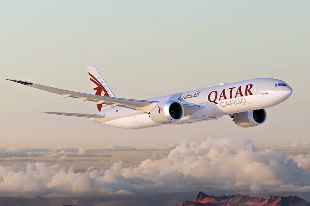 Qatar Airways Boeing 777-8 Carguero