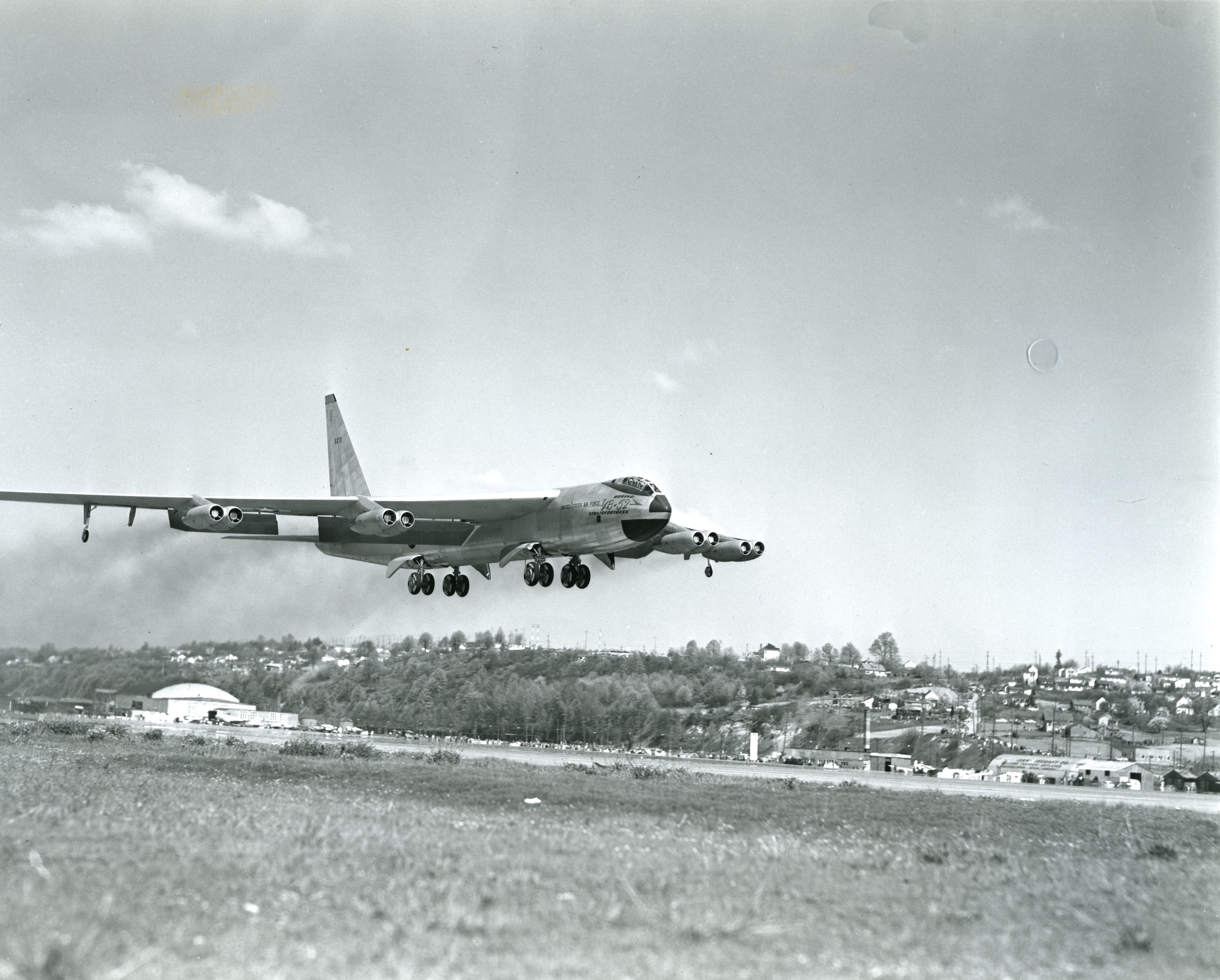 YB-52