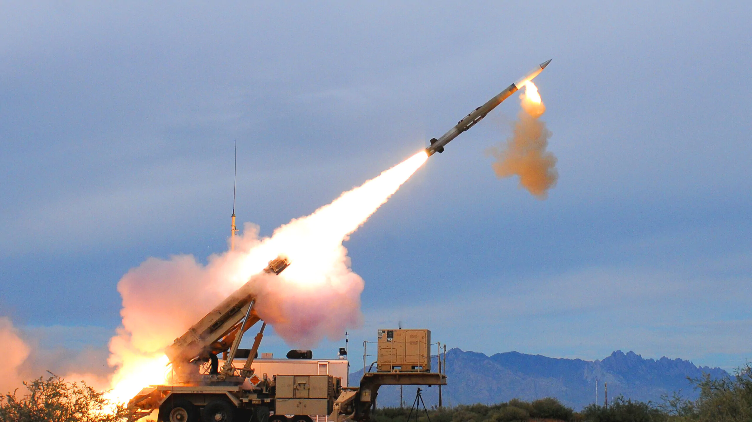 Lockheed contrata Boeing para ampliar os olhos do Patriot