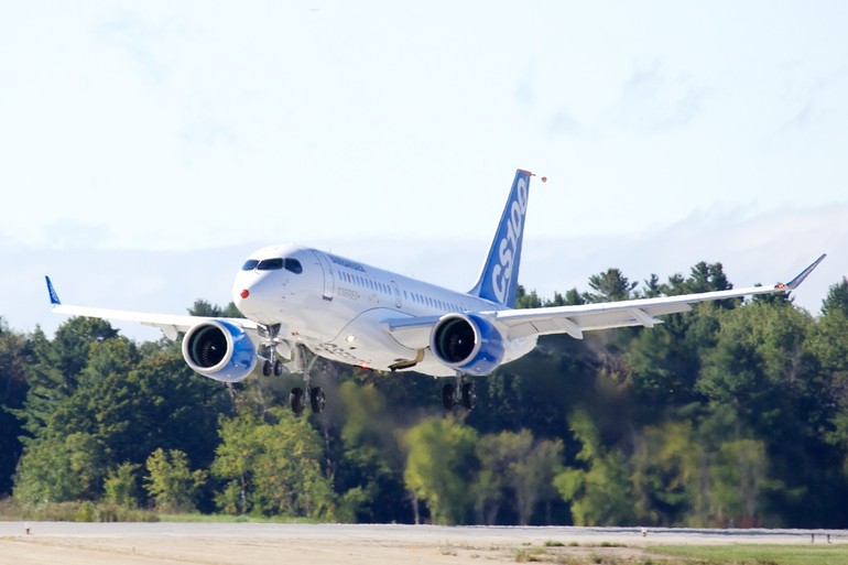 primeiro voo CS100 Bombardier