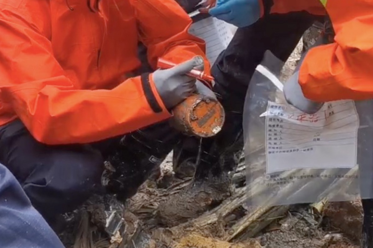 Encontrada caixa preta de avião que caiu na China