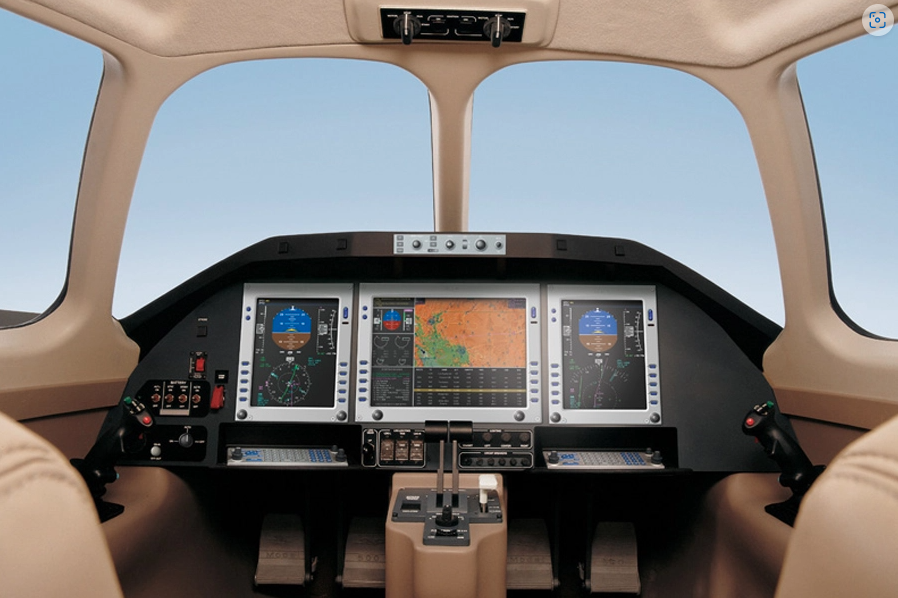 Cockpit Eclispe EA500
